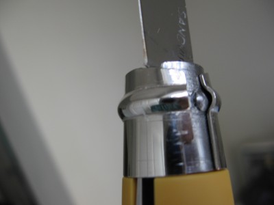 blade open and locked