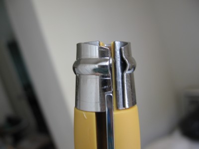 Blade closed and locked