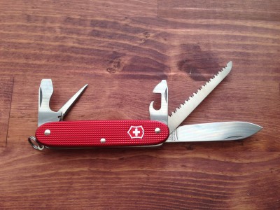 Victorinox Farmer - Red ALOX (2).JPG