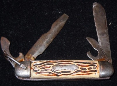 Macanics knife.jpg
