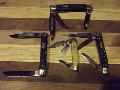 This is a 4-7/8&quot; closed moose and stockman with the 5-1/2 stockman. All three are straight line and Carbon steel.