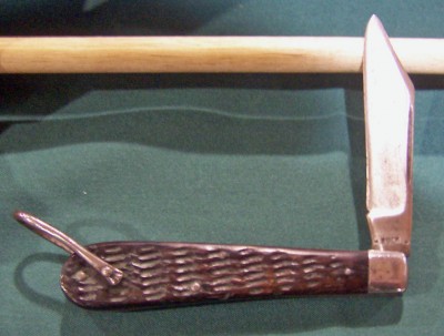 Early Buck blade in Camillus rope knife frame 1.jpg