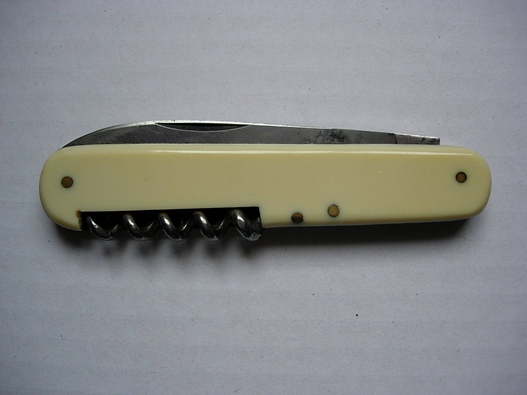 Knives 001.jpg
