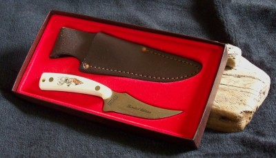 Schrade Whitetail Sharpfinger.JPG