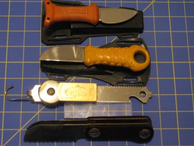 2MiniDiveKnives1ComboTool1DoubleBlade.jpg