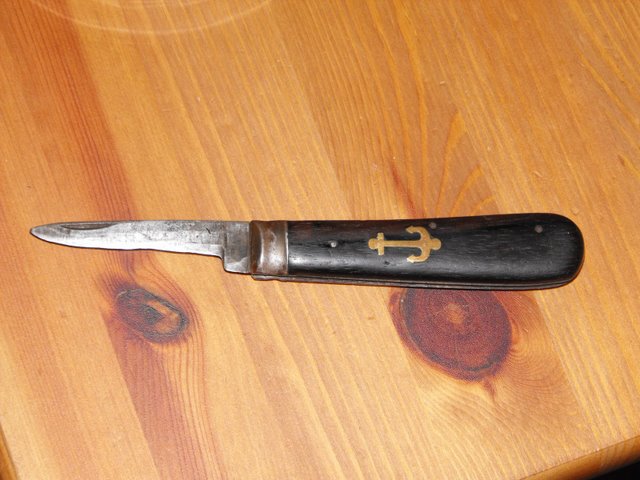 The old knife.