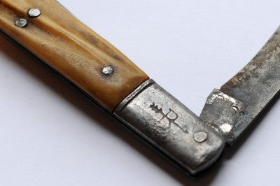 I'm especially interested in finding out more about this knife; it looks quite old and 'storied'. Pardon my American &quot;EE-nglish