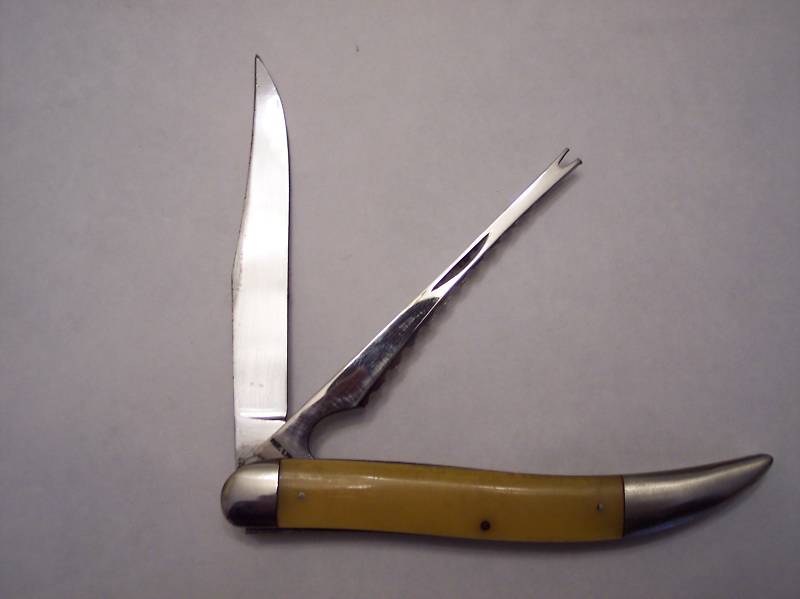 VINTAGE KNIFE CELLULOID[2].jpg