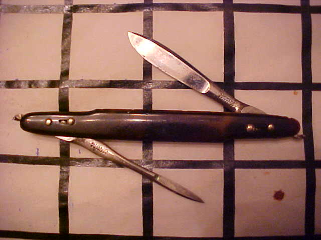 2FoldingScalpels2.JPG