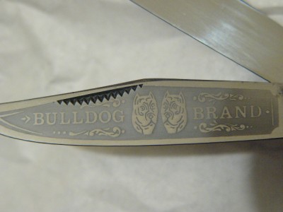 Bulldog Trapper blade etch