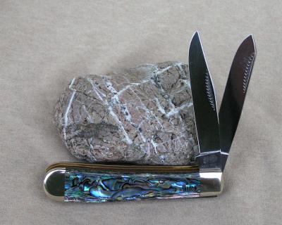 Bulldog Presentation Trapper.jpg