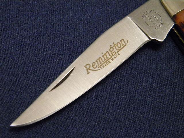 Remington Bullet 1985 R4353 Delrin Woodsman Knife in Box
