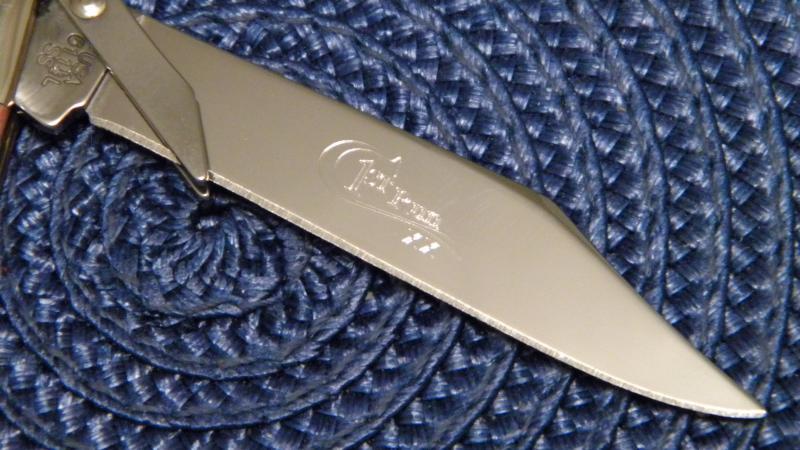 Case XX USA 2006 Pocket Worn Old Red Bone 611 1/2L SS 1st Run Cheetah