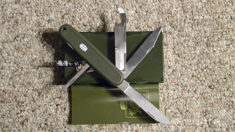 Victorinox Switzerland Stainless Rostfrei Mauser Green 5 Blade
