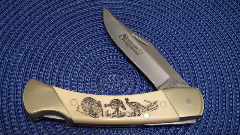 Schrade + USA SC507 Scrimshaw Lockback Knife & Pouch c. 1986