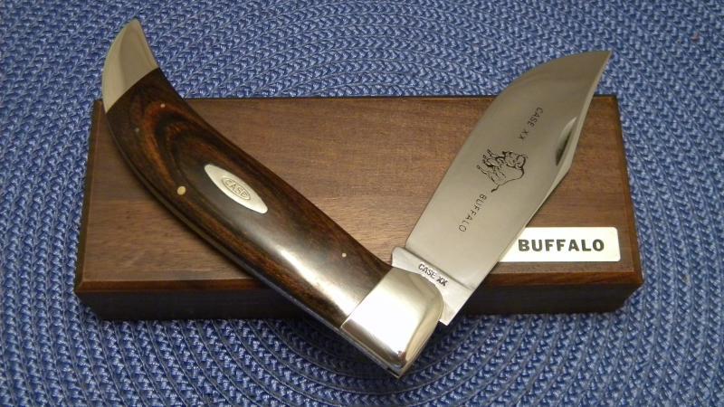 Case XX USA 9 Dot (1971) Wood P172 Buffalo Clasp Knife - NIB