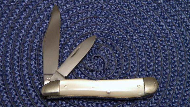 Case XX 1940-64 Imitation Pearl 9220 Peanut Knife
