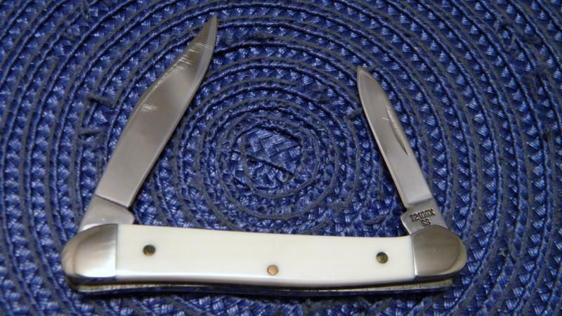 Case XX Bradford, PA USA 1992 Imitation Ivory I2109X Baby