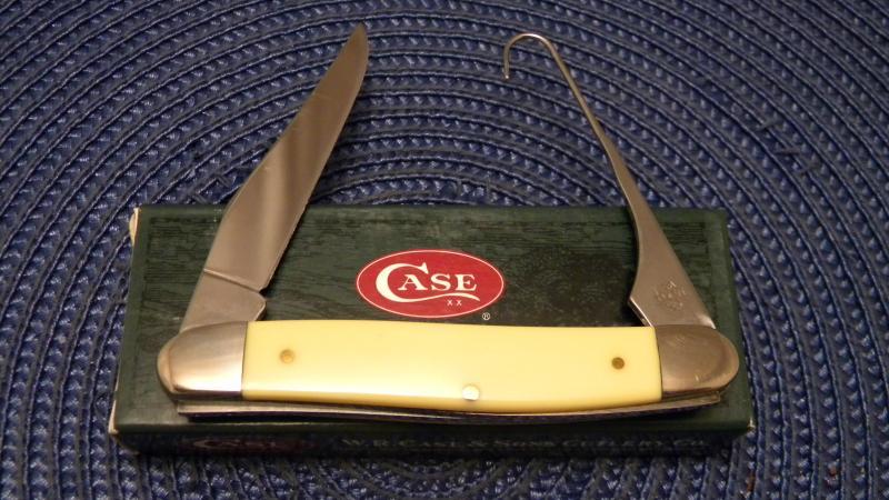 Case XX USA 2004 Yellow 3247H SS Bird Hook Knife in Box Case XX USA 2004 Yellow 3247H SS Bird Hook Knife in Box