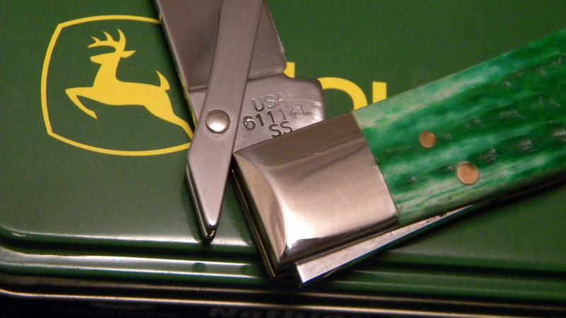 Case XX USA 2003 Green Bone 6111 1/2 SS John Deere Cheetah Knife