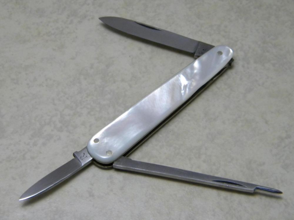 Wilh. Wagner Solingen Germany Rostfrei Pearl Lobster Knife