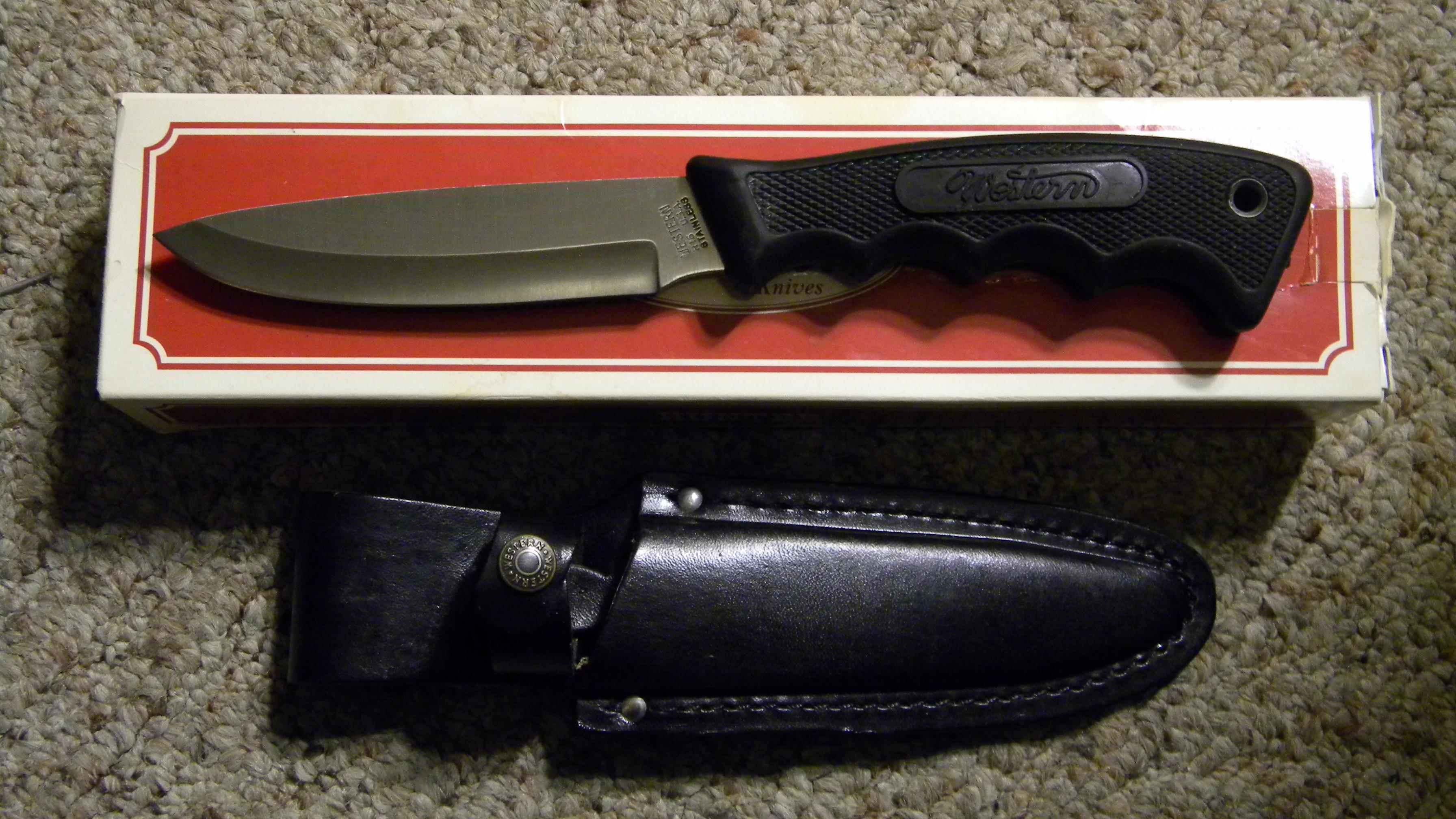 Western R16 USA Stainless Hunter Fixed Blade Sheath Knife in Box