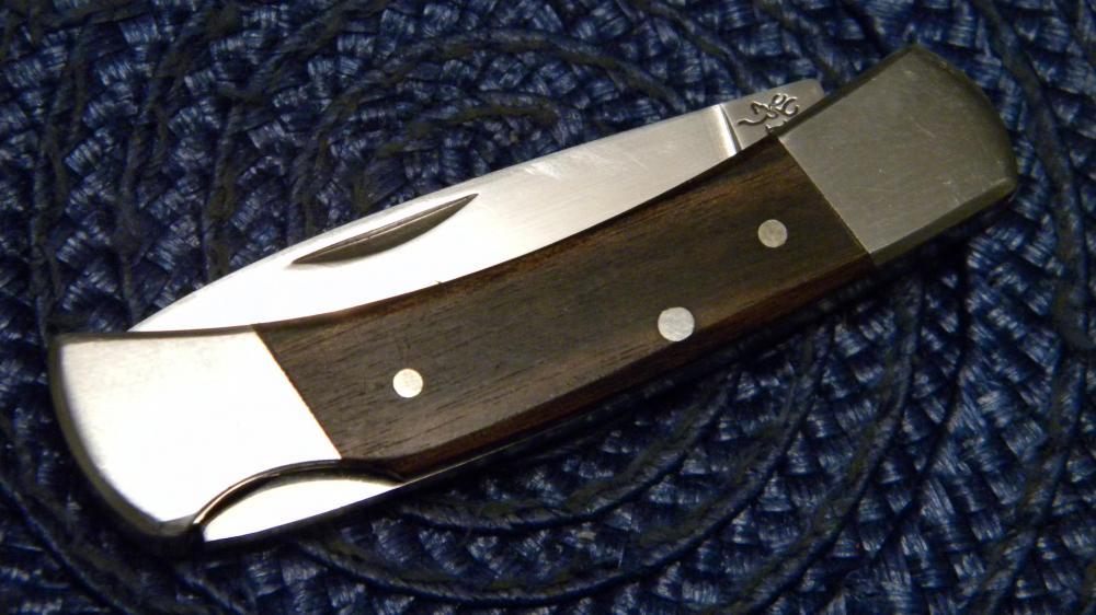 Browning Japan Model 301 Wood Lockback Knife