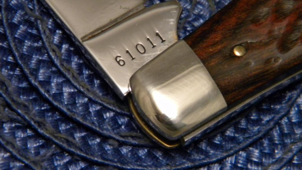 超高品質で人気の USA XX Case 9 Hawkbill 61011 Wood Laminated (1981) Dot ピンズ・ピンバッジ・缶バッジ