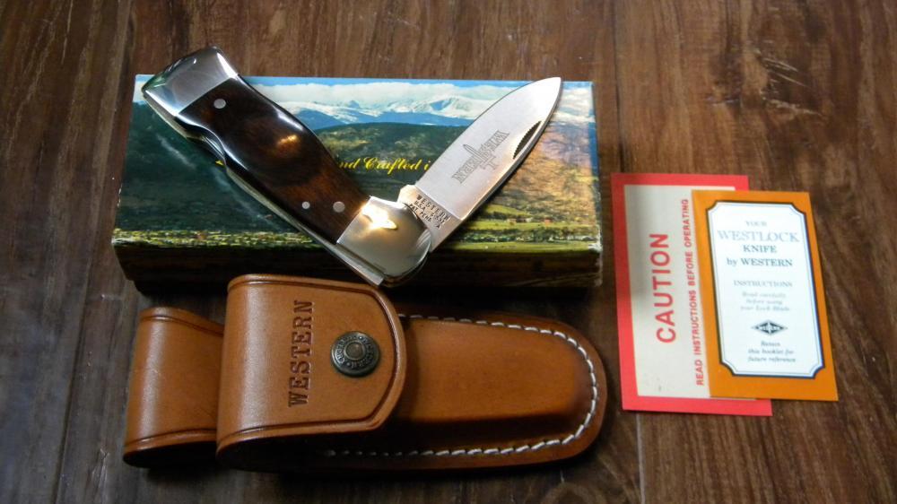 Western USA S532 "A" Wood Westlock Lockback Knife & Pouch c.1977 in Box