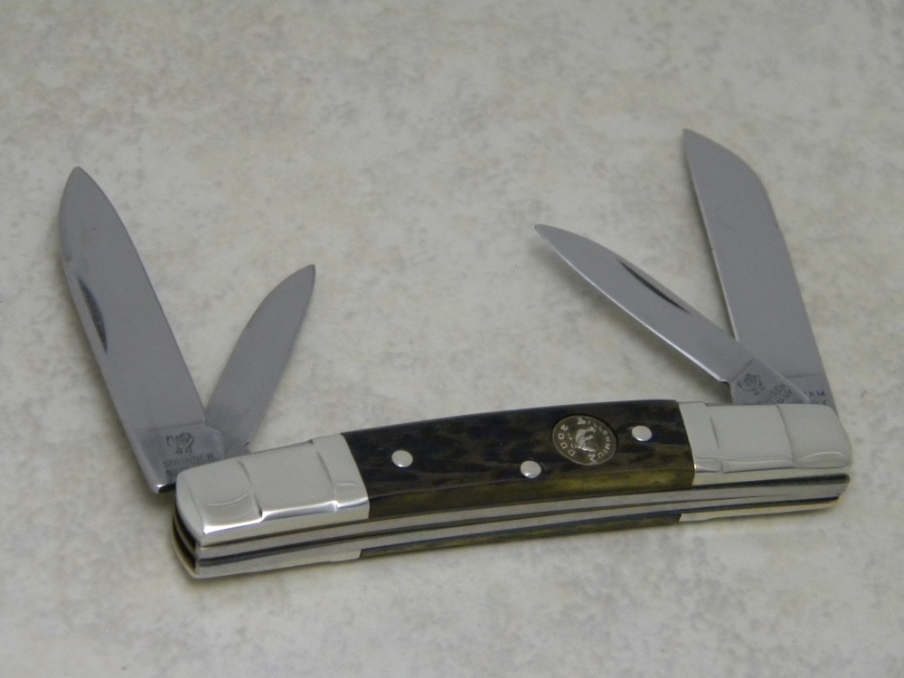 Hen and Rooster Bertram Cutlery Solingen Germany Dark Green Bone 324C