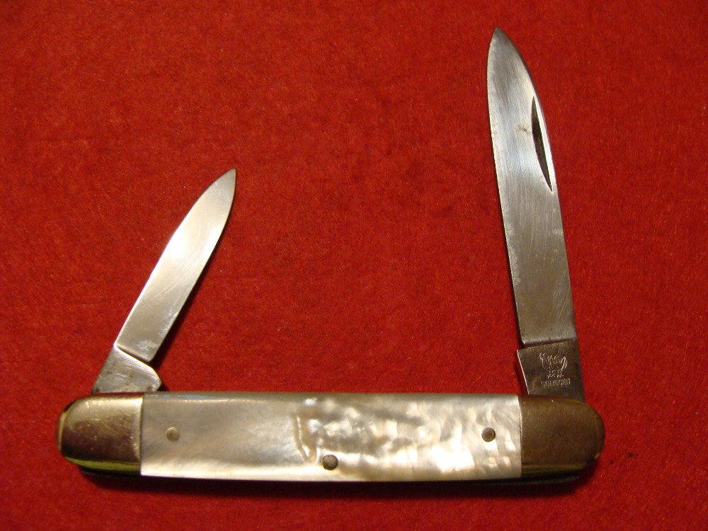 Voss Cutlery Hen & Rooster Pearl Handle Pen Knife