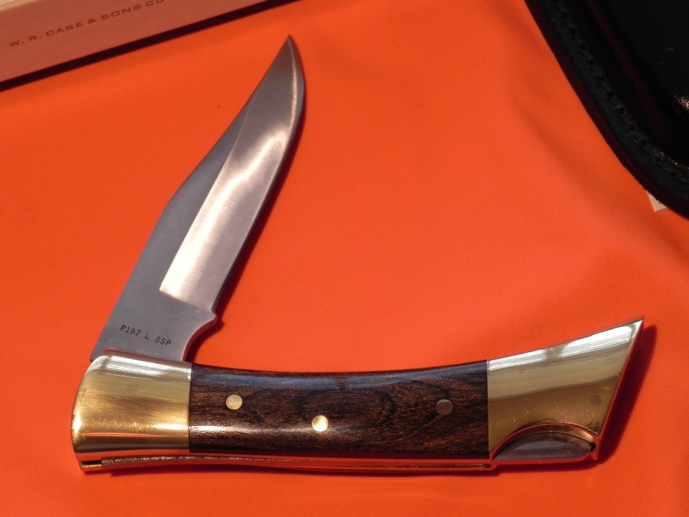 1977 Case xx Shark Tooth Folding Hunter P197 L SSP Knife w