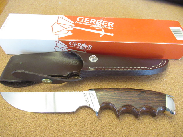 Gerber Presentation Fixed Blade Knife Model 525 S 