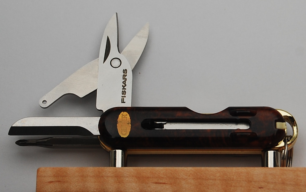 Fiskars multi shop tool