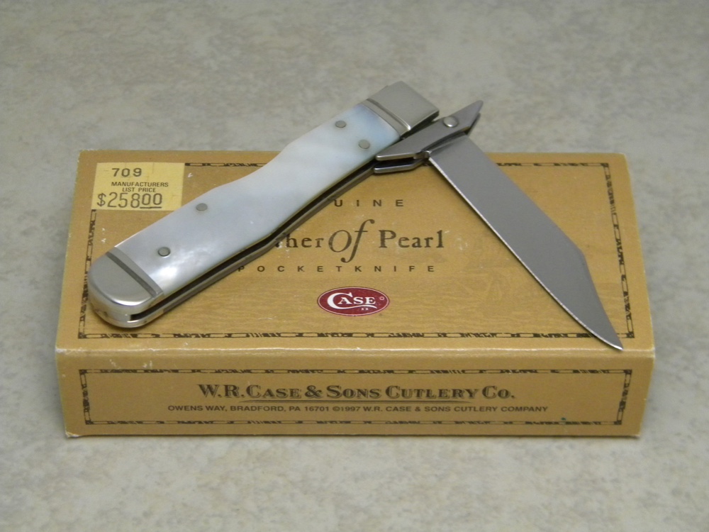 Case XX USA 2006 Pearl 811 1/2L SS Cheetah Cub Knife in Box