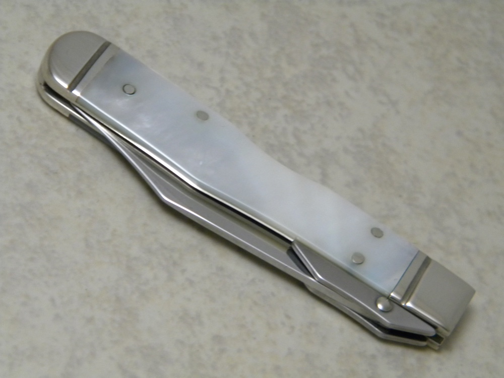 Case XX USA 2006 Pearl 811 1/2L SS Cheetah Cub Knife in Box