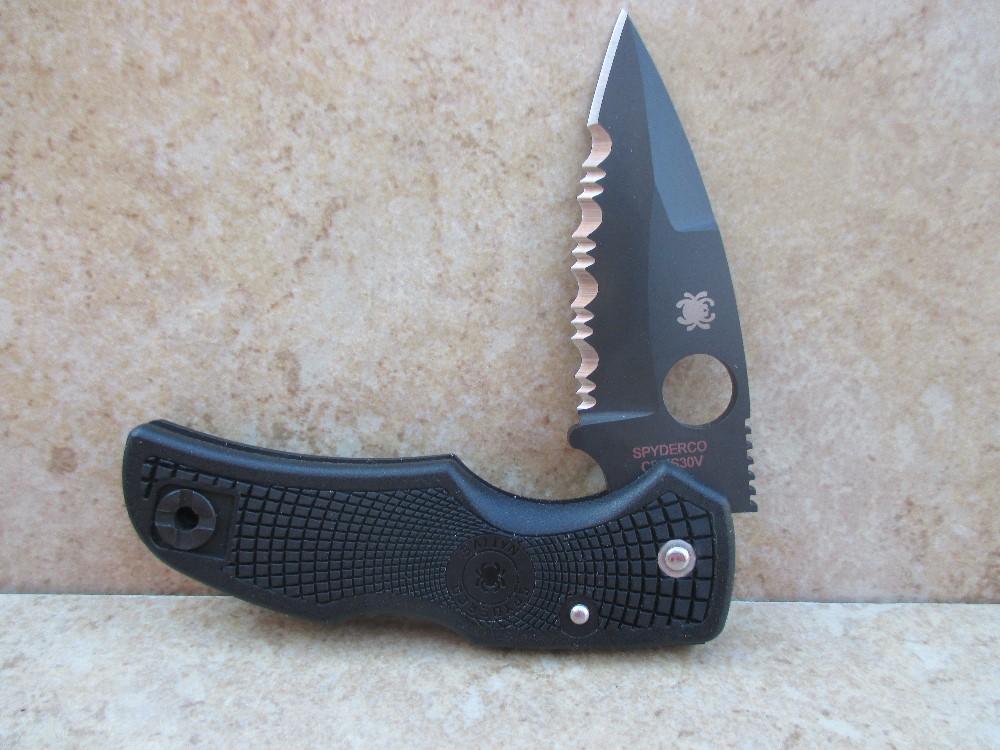 Spyderco Native with Fully Serrated S30V Blade