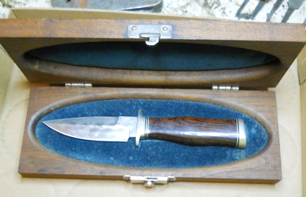 【全品送料無料】 Browning Double Edge Damascus Hunting Knife Japan # 0475 0f ハンティングナイフ、狩猟刀