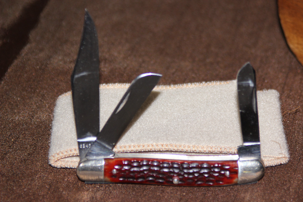 Vintage 1965-1969 Case XX 6347 HP Stockman Red bone Knife (#122)