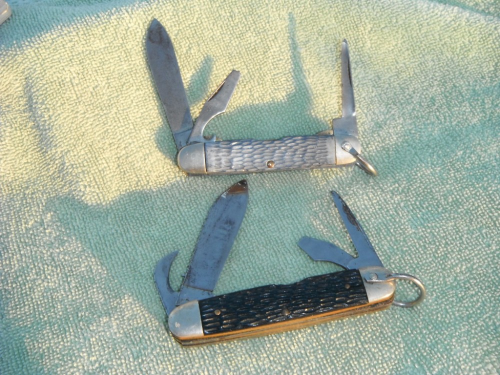 2 Boy Scout Pocket knives; CAMILLUS NEW YORK USA CUB SCOUT KNIFE