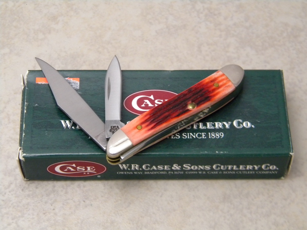 Case XX USA 2001 Tested Red Bone 6220 SS Double Pull Peanut Knife in Box