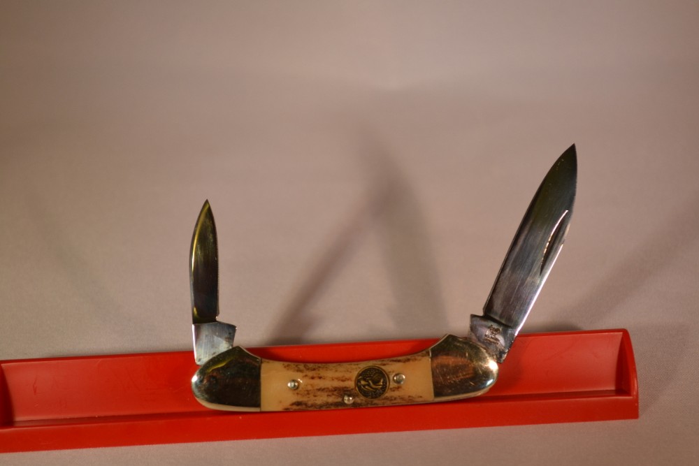 Hen & Rooster 2 blade Butter Bean pocket knife