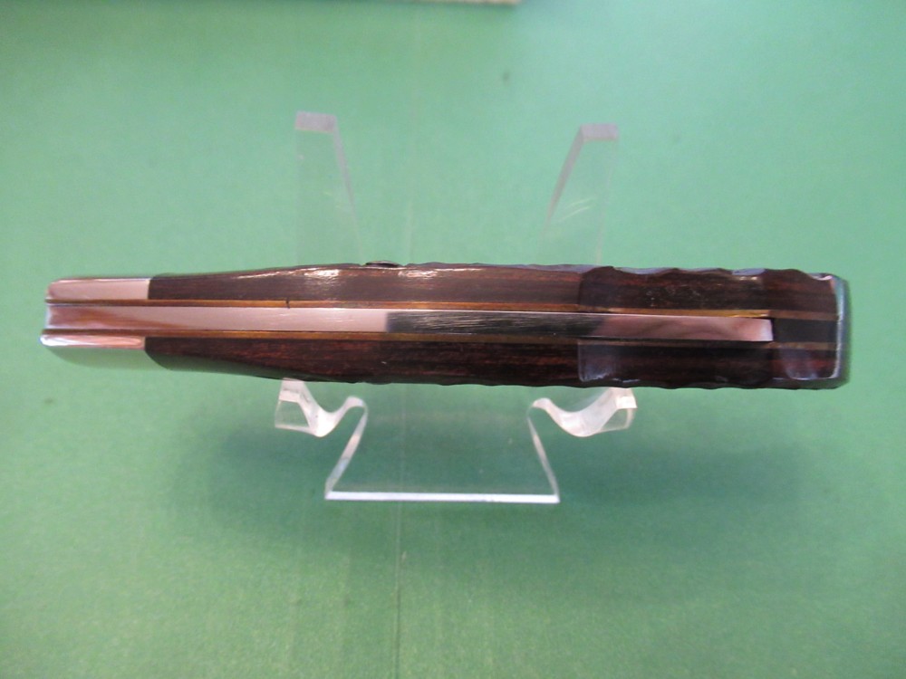 Case XX 1977 Drop Point Lock Back Wood Handles Pattern