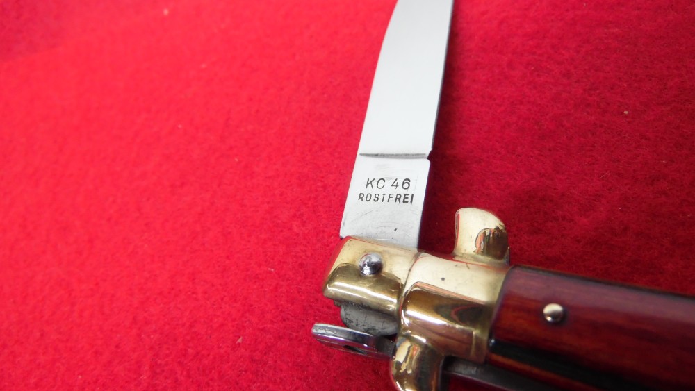 KISSING CRANE KC-46 LAMINATED WOOD HANDLE STILETTO GERMANY