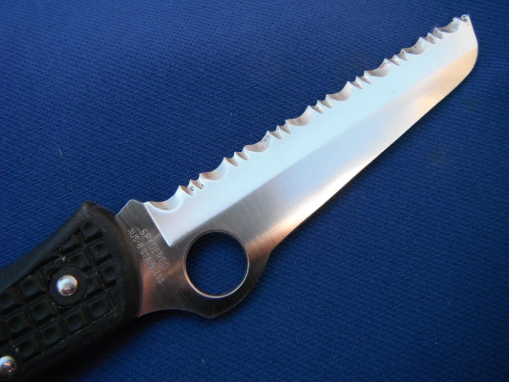 Vintage Discontinued Spyderco knives Rescue Knife. SPYDERCO