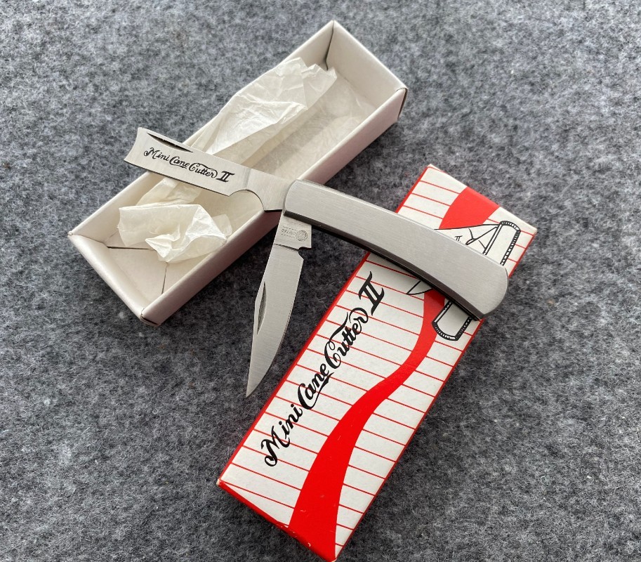 UNITED CUTLERY Mini Cane Cutter Knife.