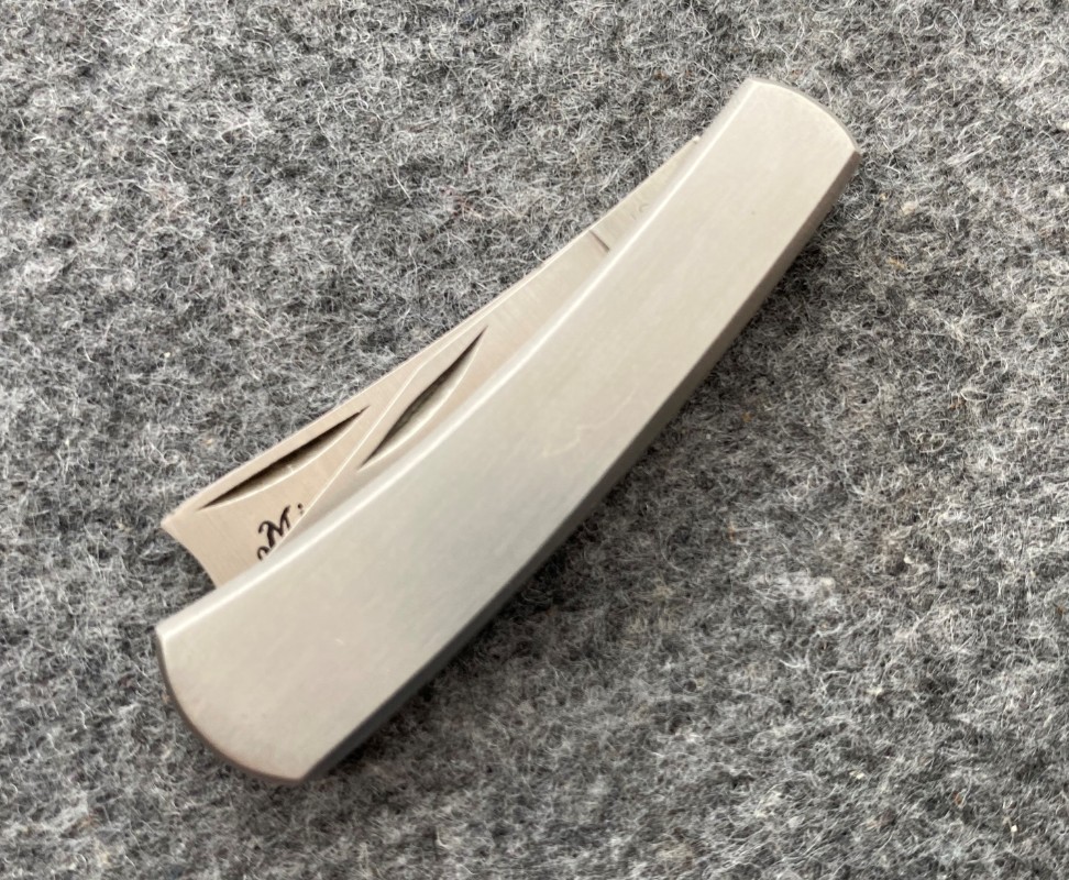 UNITED CUTLERY Mini Cane Cutter Knife.