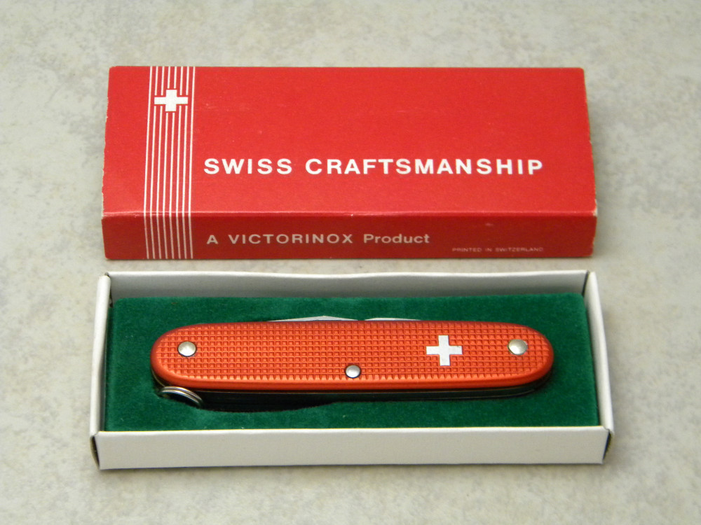 Victorinox Switzerland Stainless Rostfrei Red Alox Farmer Multi