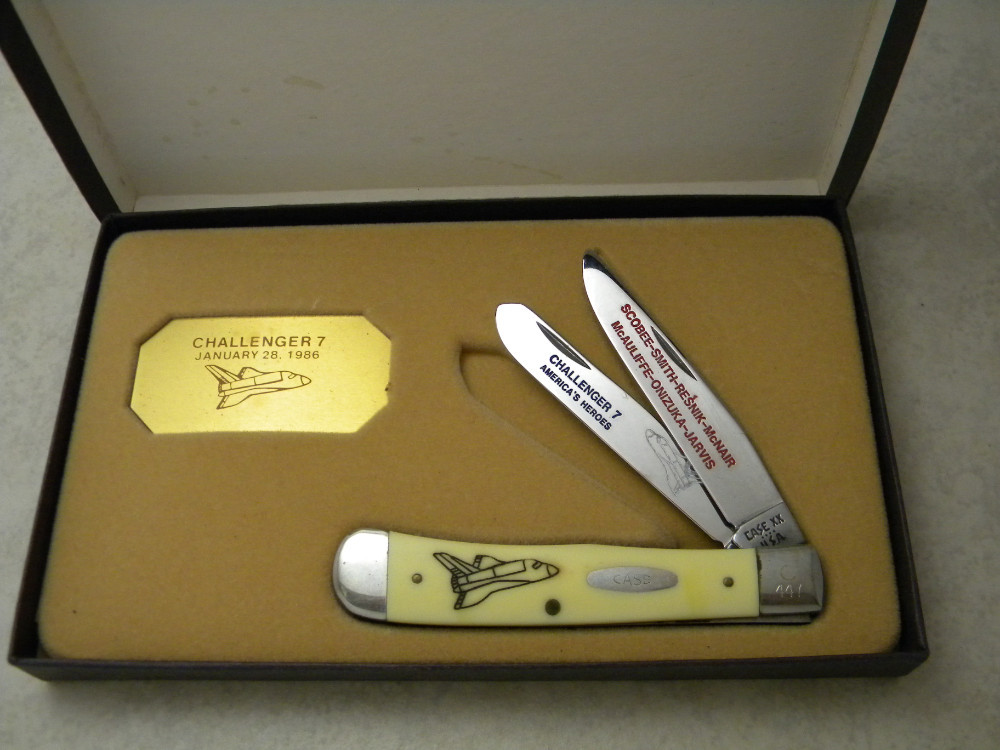 Case XX USA 3254 Space Shuttle Challenger 7 Trapper Knife NIB