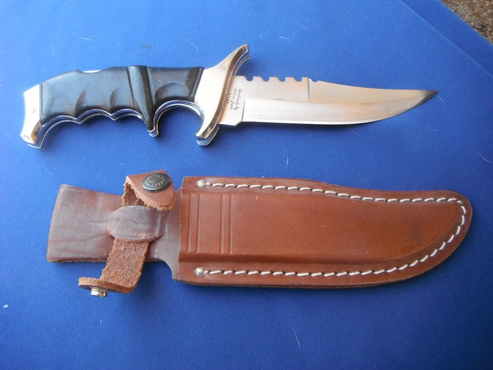 SABURO HANDMADE IN JAPAN COMMEMORATIVE GREEN BERET X5 FOLDING FIGHTING KNIFE